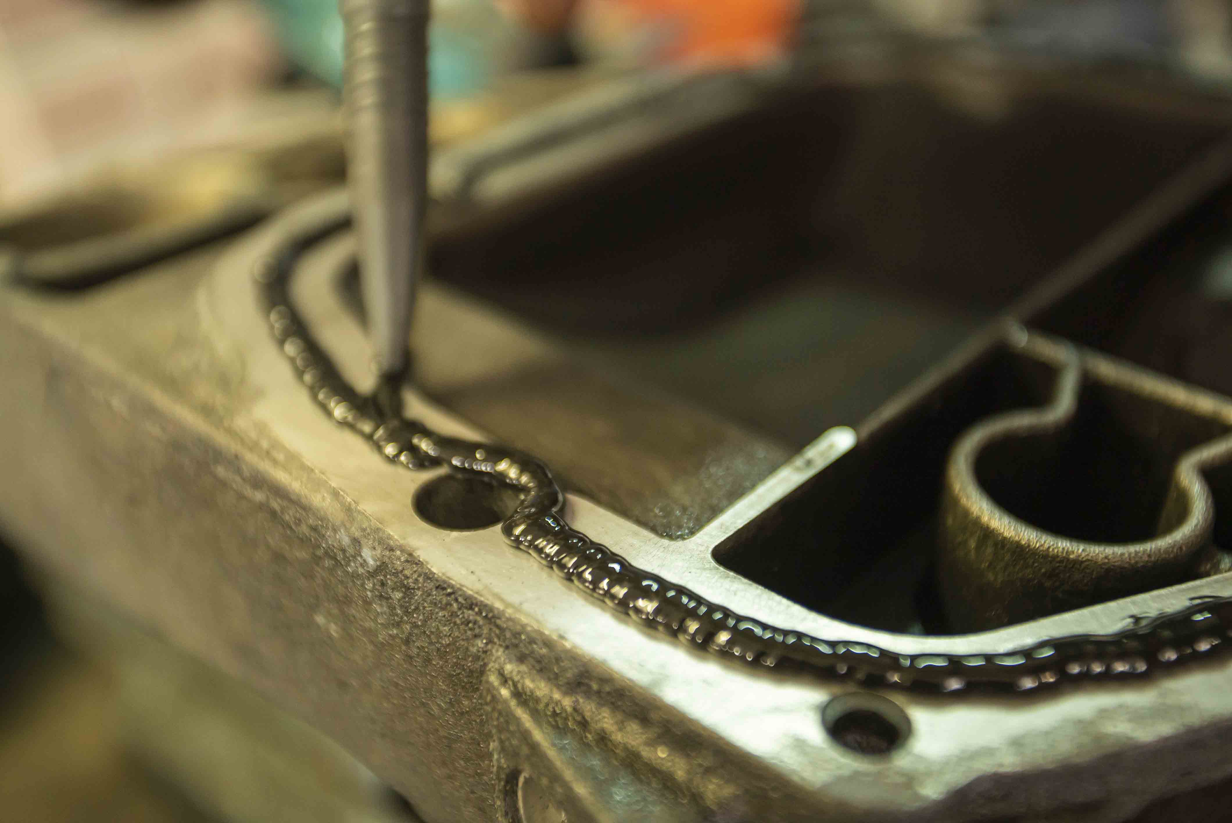 不規則體的粘接、密封，發動機等密封